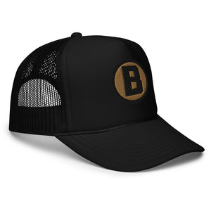 BLACK. Trucker